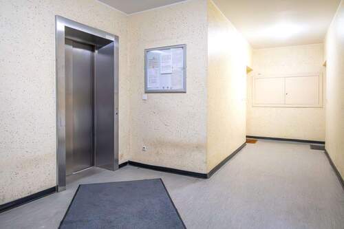 Modernisierte Fahrstuhlanlage - 
