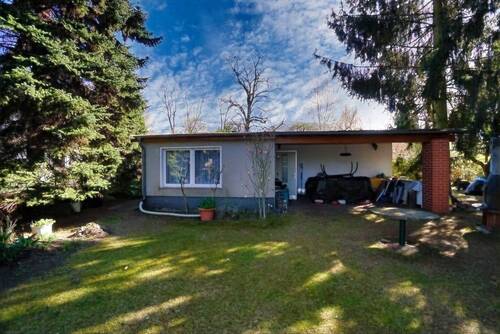 Haus von hinten - Grundstück zum Kaufen in Berlin