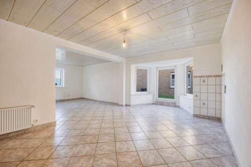 Wohnzimmer - 7 Zimmer Einfamilienhaus in Wesel