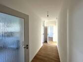 Flur - 2 Zimmer Etagenwohnung zur Miete in Chemnitz