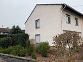 Ansicht mit Vorgarten - 5 Zimmer Reihenendhaus zum Kaufen in Bad Sobernheim