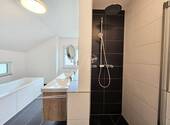 Bodentiefe Dusche im Masterbad - 
