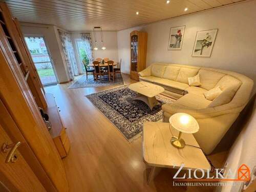 Blick in das großzügige Wohn-Esszimmer - Etagenwohnung mit 90,30 m² in Salzgitter zum Kaufen