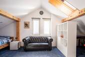 Zimmer im Dachgeschoss - 