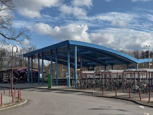 S-Bahnhof in direkter Nähe - 