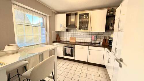 Helle moderne Küche - Reihenendhaus mit 96,00 m&sup2; in Vechta zur Miete