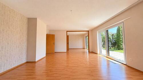 Esszimmer *KI optimiert - 