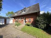Aussen_Front_Eingang_ - Platz für Ideen, Kinder & Liegestuhl - Haus mit Süd-West-Garten in St. Tönis Bremmental