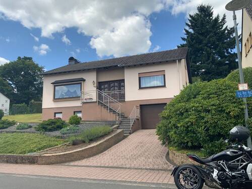 Straßenansicht - 