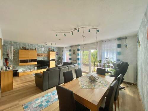 Wohnbereich - 6 Zimmer Reihenmittelhaus zum Kaufen in Seelze
