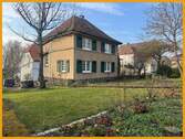 Hinteransicht mit Garten - 4 Zimmer Einfamilienhaus in Homberg (Ohm)