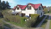 Ansicht Haupthaus - Wohnen und Vermieten mit 4 Einheiten in idyllischer Lage am Wasser