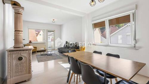 Wohnzimmer 1 - 5 Zimmer Etagenwohnung in Eppstein