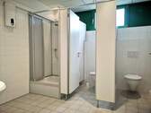 Damen-WC mit Dusche - 