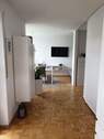Blick von der Küche Richtung Wohnbereich - 1 Zimmer Etagenwohnung in Würzburg