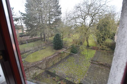 Blick in den Garten - Etagenwohnung mit 97,00 m&sup2; in Schwerin zur Miete