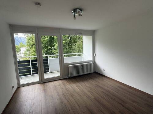 Zimmer 2 - 
