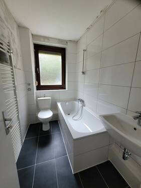 Einblick Bad - Etagenwohnung mit 57,70 m² in Hamburg zur Miete