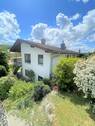 Seitenansicht - Gepflegtes und geräumiges EFH mit neuer Heizung, Garten, Balkon und Garage in ruhiger Lage