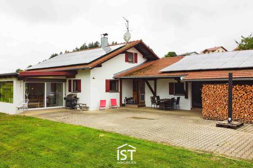 Ansicht außen - 5 Zimmer Mehrfamilienhaus, Wohnhaus in Geratskirchen
