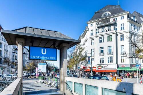nahe Theodor-Heuss-Platz - 