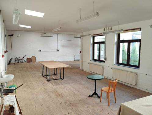 IMG_20250428_165930.jpg - Halle in Chemnitz zur Miete