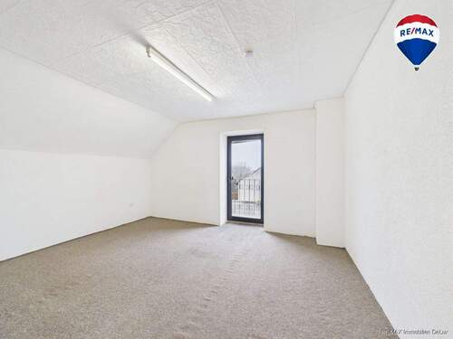 REMAX Immobilien DeLux Haus in Weiskirchen - Rappweiler zu verkaufen - 