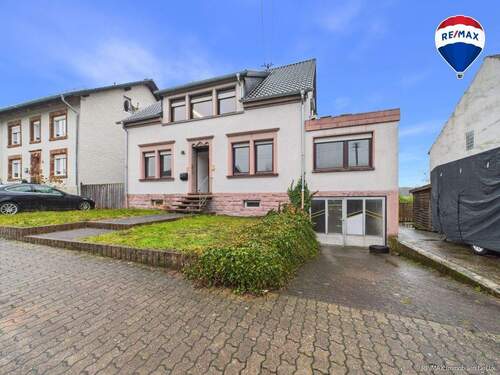 REMAX Immobilien DeLux Haus in Weiskirchen - Rappweiler zu verkaufen - 