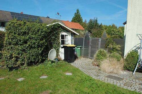 REH Haugiebelseite Blick Rtg. Hausvorderseite - 