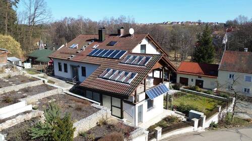 Gepfleger & wertiger Zustand - Einfamilienhaus mit 204,00 m&sup2; in Deining zum Kaufen