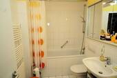 Bad (1).jpg - 2 Zimmer Etagenwohnung zum Kaufen in Werder (Havel)