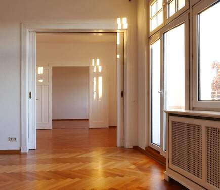 Zimmerfluchten - 5 Zimmer Etagenwohnung zum Kaufen in Berlin