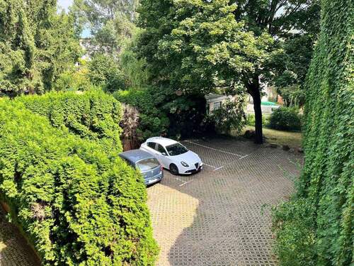 Parkplatz im Grünen - 