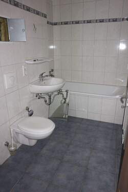 Badezimmer - Etagenwohnung mit 41,30 m&sup2; in Chemnitz zur Miete