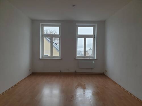 Wohnzimmer - 3 Zimmer Etagenwohnung zur Miete in Lauter-Bernsbach