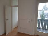 Küche mit Abstellraum und Balkon - 3 Zimmer Etagenwohnung in Lauter-Bernsbach