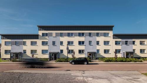 Gebäudeansicht - 3 Zimmer Etagenwohnung zur Miete in Bitterfeld-Wolfen