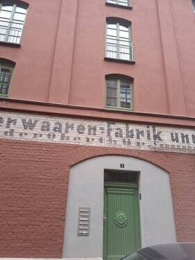 Hausansicht - 2 Zimmer Etagenwohnung zur Miete in Stralsund