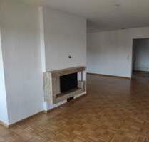 Lahr-Zentrum, Großzügige 3 Zimmer ETW mit offenem Kamin, 2 Balkonen und TG-Platz