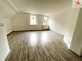 Wohnzimmer - 2 Zimmer Etagenwohnung zur Miete in Aue