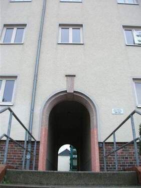 Bild 5 - Humboldthöhe - hier ist es schön ! Wanne und Laminat ****