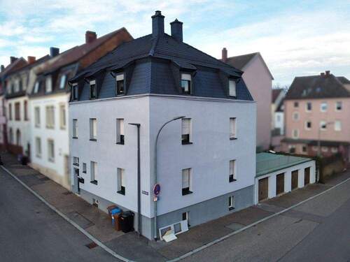 Hausansicht - Einfamilienhaus zum Kaufen in Pirmasens