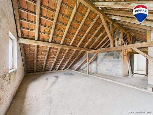 REMAX Immobilien DeLux Einfamilienhau Dachgeschoss Blieskastel Mark Borowicz - 
