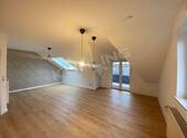 Lichterfüllter Lebensmittelpunkt Wohn-/Esszimmer - 3 Zimmer Etagenwohnung zum Kaufen in Lohne