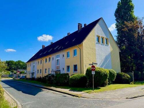Hauseingang Grenadierweg - Mehrfamilienhaus, Wohnhaus in Oldenburg zum Kaufen