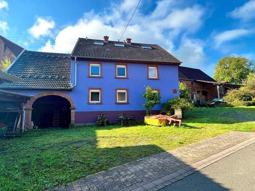 Außenansicht - Pörrbach-Freist. Einfamilienhaus m.Landhausflair, Scheune in ruhiger Lage & opt. Baugrundstück