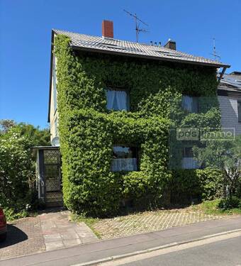 Titelbild - Einfamilienhaus mit Potenzial und Charme !