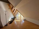 Wohnzimmer - 3 Zimmer Etagenwohnung in Kaiserslautern
