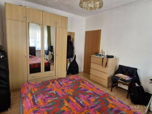 Zimmer-EG - 1 Zimmer Mehrfamilienhaus, Wohnhaus zum Kaufen in Göppingen