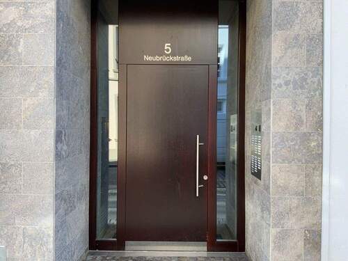 Eingang NB 5 - 